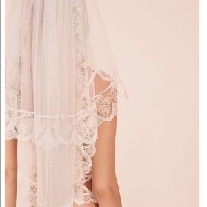 For love and lemons veil
